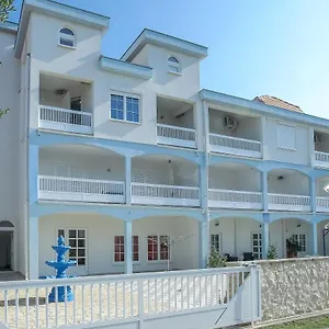 https://senitas-rooms-apartments.hotelinzadar.com