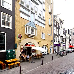 Acostar 2*, Amsterdam Pays-Bas