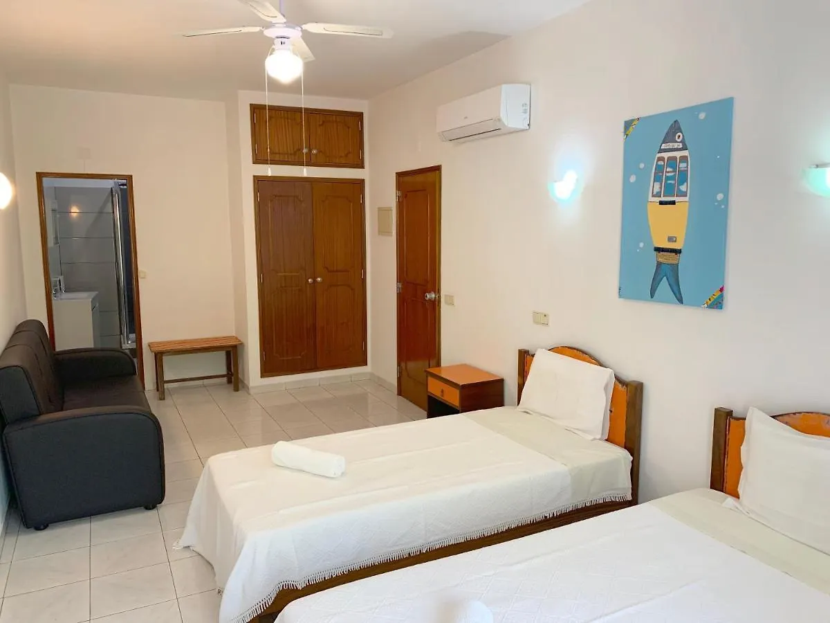 The Central Guesthouse فارو 0*,