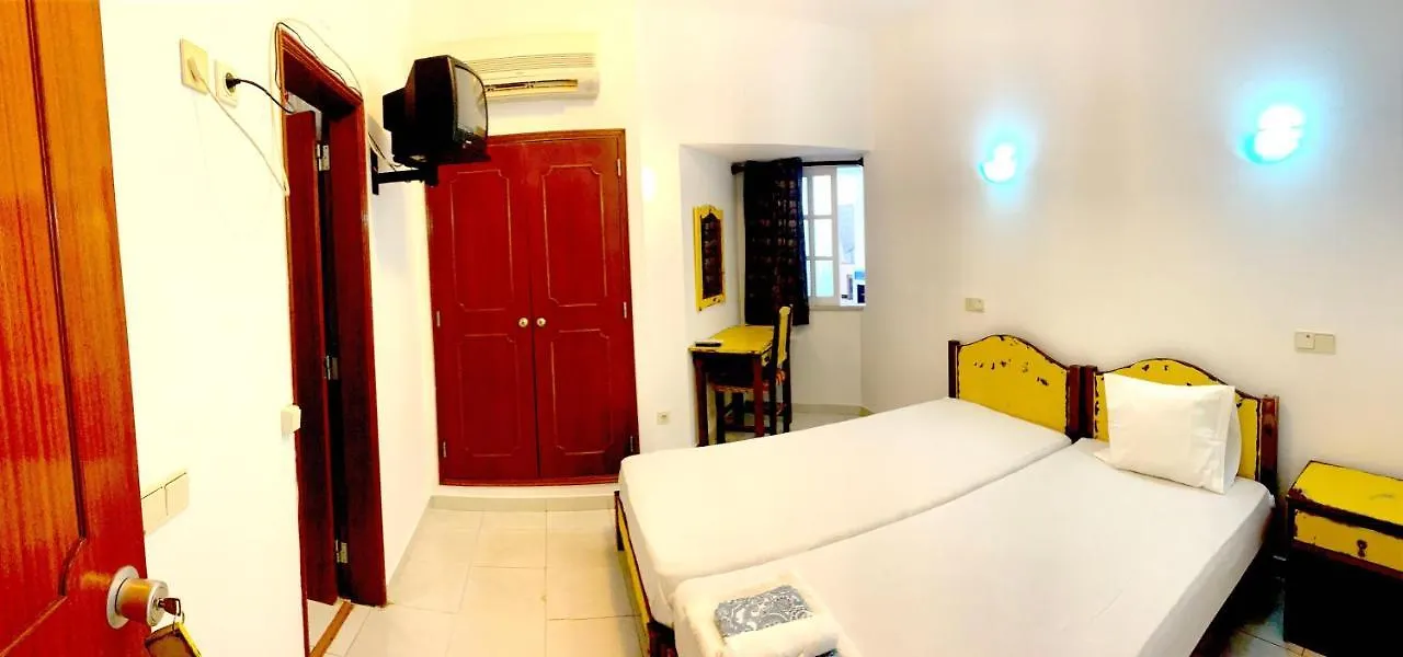 The Central Guesthouse فارو بيت ضيافة