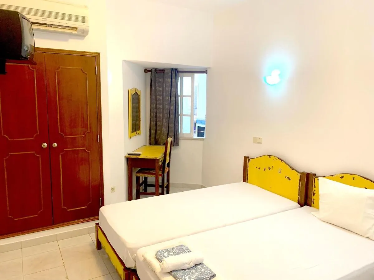 The Central Guesthouse Faro Pensionat