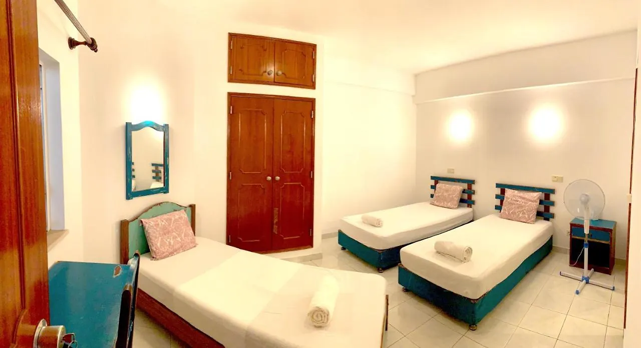 The Central Guesthouse Faro Pensionat